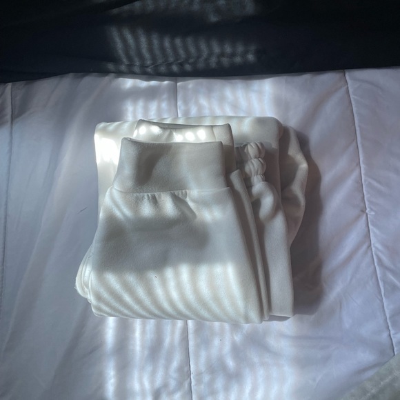 White SHEIN sweats - Picture 2 of 2